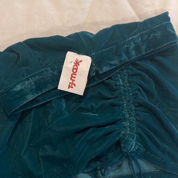 Free People Viviane esmeralda green velvet skirt size 4 NWT - Picture 6 of 6